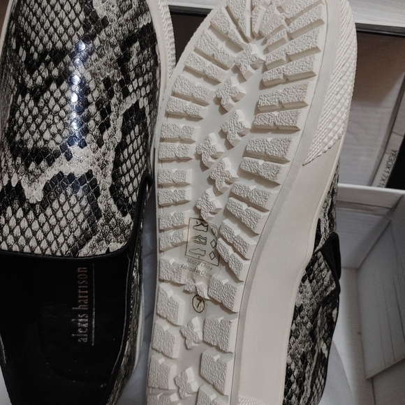 Snake skin slip-on sneaker - Picture 2 of 5